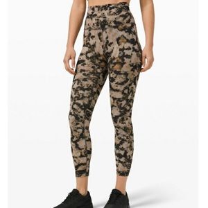 NWT Lululemon Wunder Train legging 28”